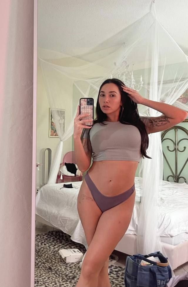 NO PAYMENT REQUIRED-SEXY SINGLE MOM AND LOOKING TO HAVE FUN I'm a sexy mom of two kids. A single mom and I'm very horny🍑🍑💦 - Image 2